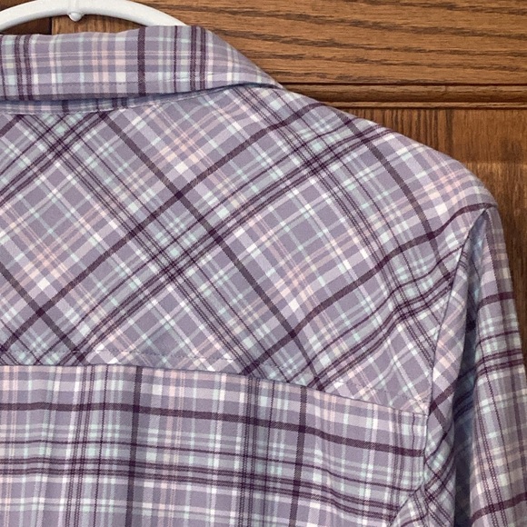 Cabela’s button up shirt - Picture 7 of 7